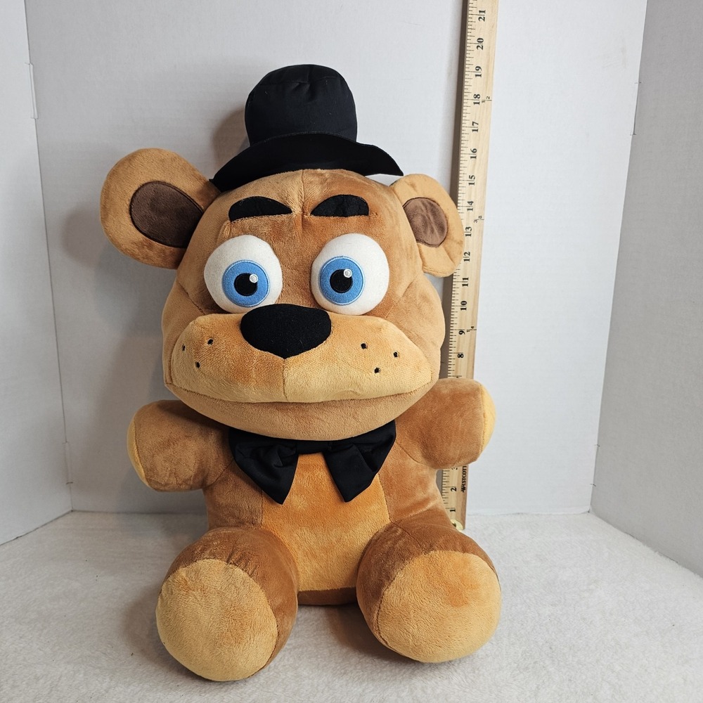 Funko Five Nights at Freddy's 2016 Freddy Fazbear 20" Jumbo Plush - Picture 1 of 7